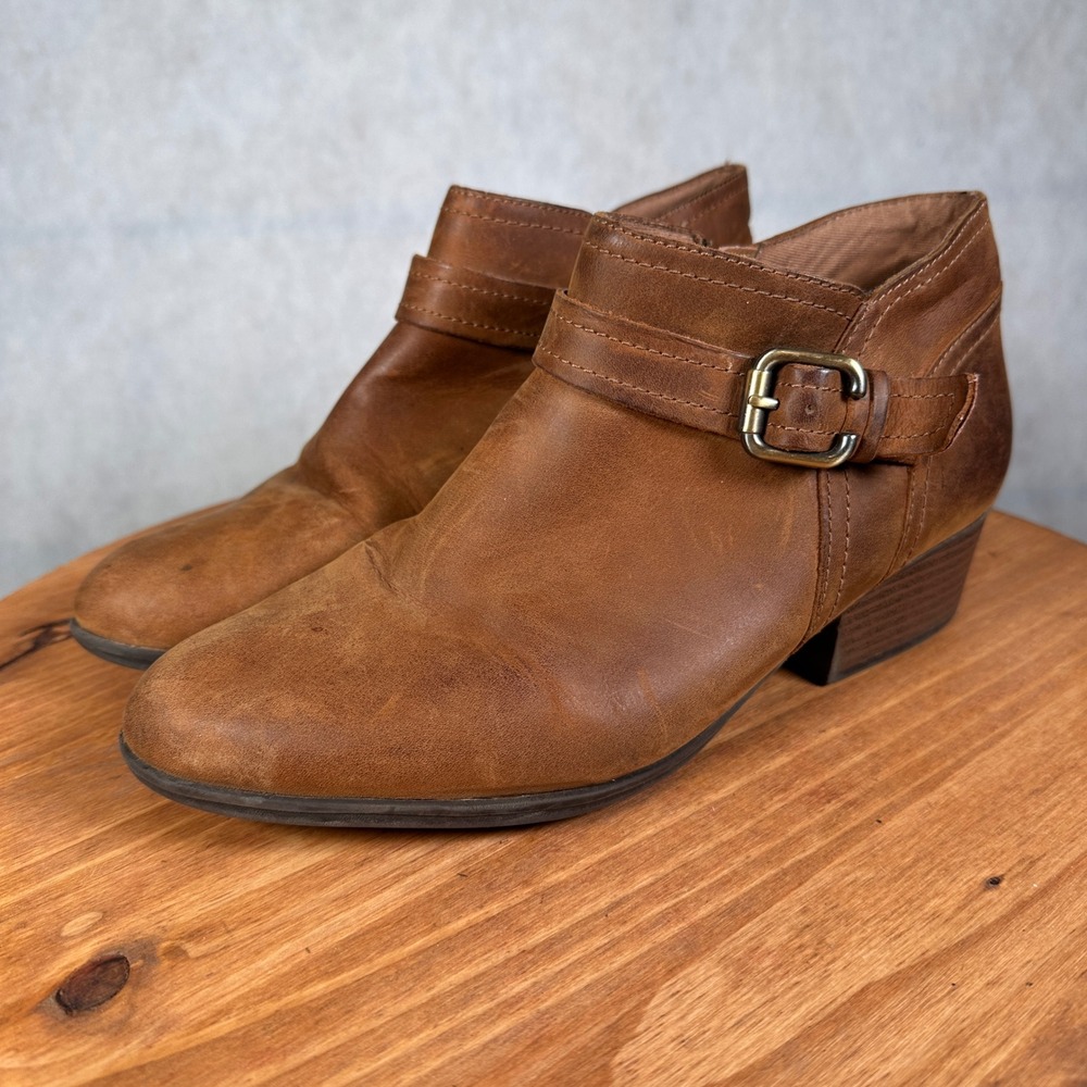 Clarks Ankle Boots Womens 10 Brown Good Leather Buckle Side Zip Block Heel